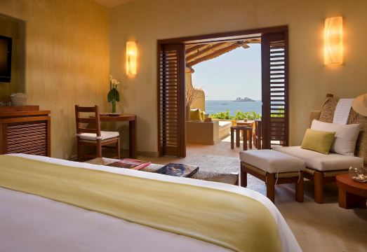 Cala de Mar Resort & Spa Ixtapa Hotel Overview