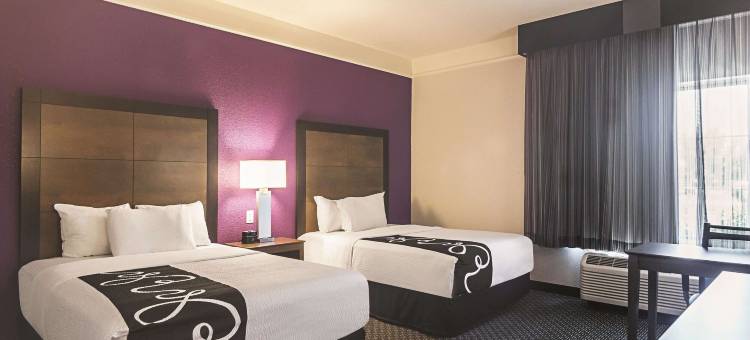 俄克拉何马城西北高速公路拉昆塔温德姆套房酒店(La Quinta Inn & Suites by Wyndham Oklahoma City - NW Expwy)图片