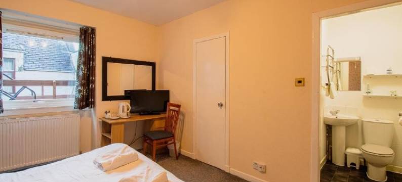 OYO本摩尔酒店(The Ben Mhor Hotel, Bar & Restaurant)图片