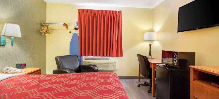 兰辛-莱文沃思伊克诺旅馆(Econo Lodge Lansing - Leavenworth)图片