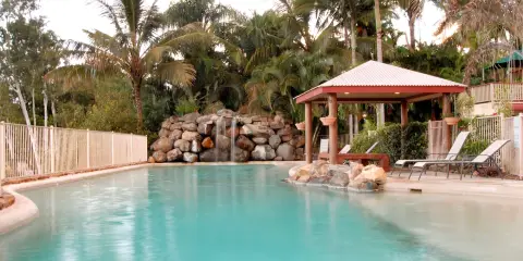 伯特海文灣假日公寓酒店