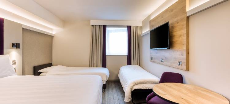 斯特拉特福埃文河中心普瑞米尔酒店(Premier Inn Stratford-Upon-Avon Central)图片