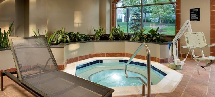 杜勒斯机场希尔顿安泊套房酒店(Embassy Suites by Hilton Dulles Airport)图片