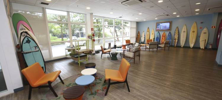金色郁金香瓜鲁雅酒店(原名德尔芬冲浪酒店)(Golden Tulip Guarujá - Antigo Delphin Surf Hotel)图片