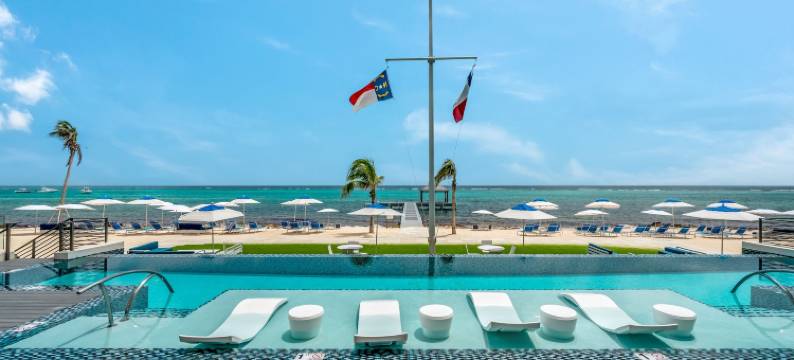 朗姆角俱乐部套房(Club Suites at Rum Point)图片