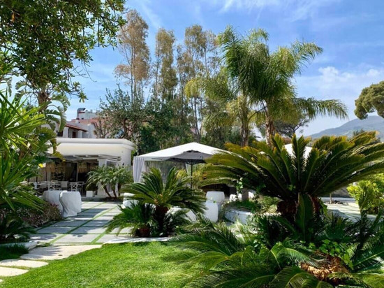 瑞拉斯科尔特德利阿拉贡内斯酒店