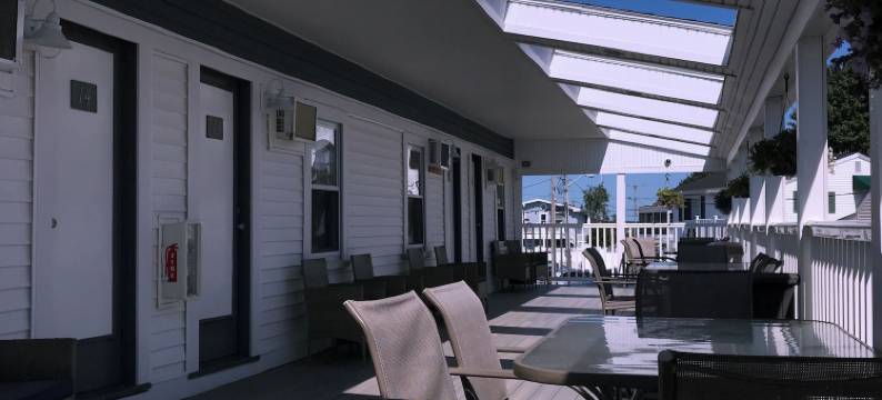 蓝松鸦汽车旅馆(Blue Jay Motel)图片