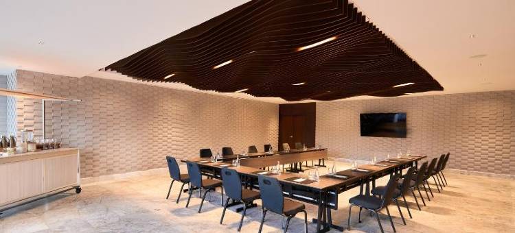 SLS PLAYA MUJERES图片