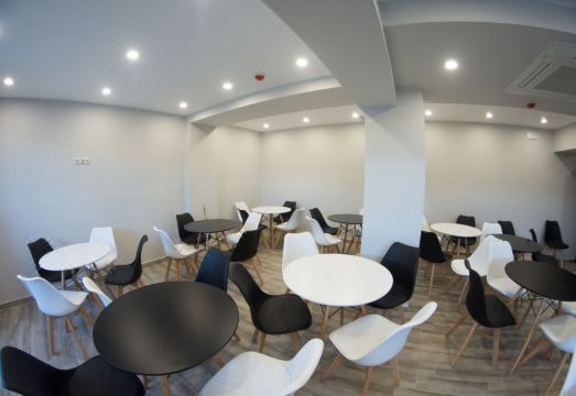 Peloton Inn Hotel Overview