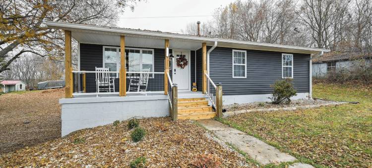 Vine Grove住宅，配有露台，距离桑德斯泉4英里！(Vine Grove Home w/ Deck, 4 Mi to Saunders Springs!)图片