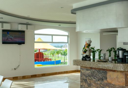 Hotel Splash Inn Hotel Overview