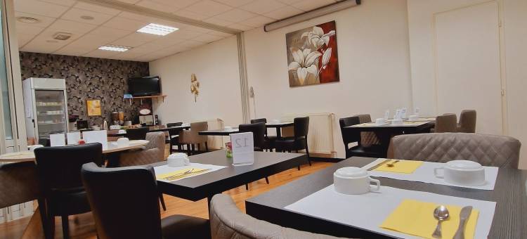 布里特酒店Essentiel庞蒂维-罗比克(Brit Hotel Essentiel Pontivy Robic)图片