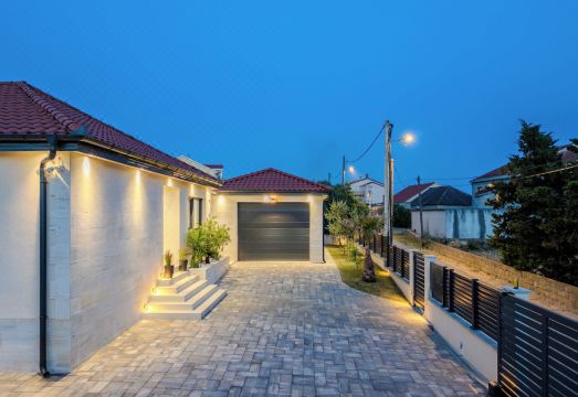 Villa Ballat Hotel Overview