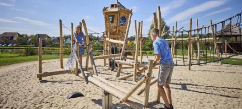 Farmhouse in Limburg Near Subtropical Pool图片