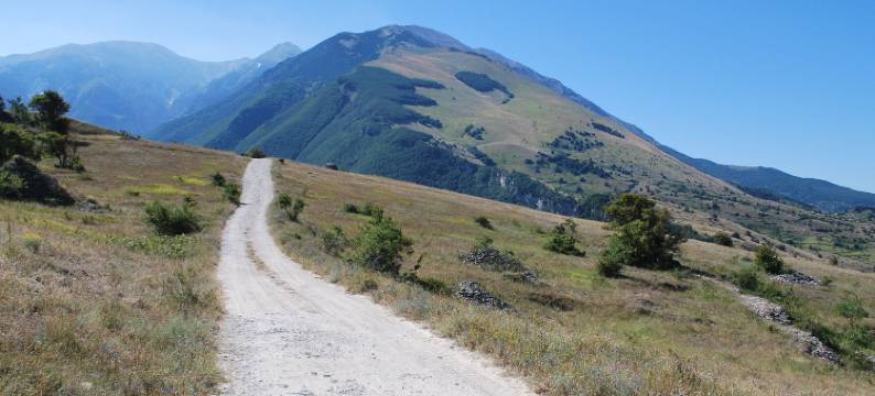 Mansion in San Valentino with Pool图片