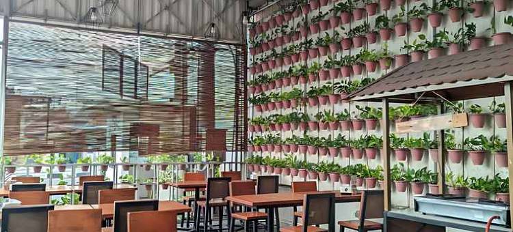 宗班绿红伊斯兰酒店(Green Red Hotel Syariah Jombang)图片