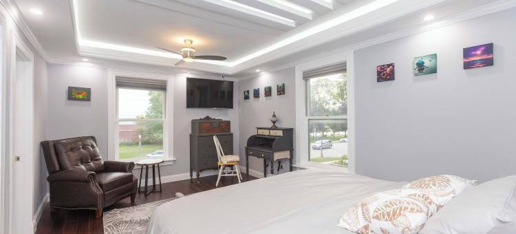 日内瓦湖4卧室庄园，海滩对面！(4 Bdr Lake Geneva Estate Across from Beach!)图片