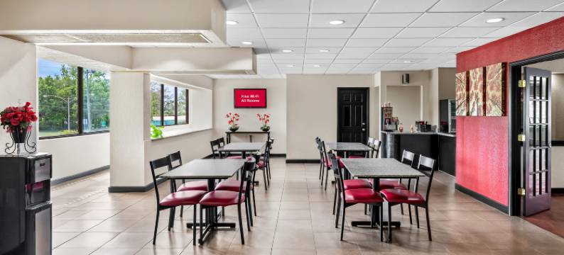 温泉城红屋顶客栈(Red Roof Inn Hot Springs)图片