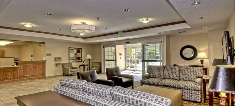 Candlewood Suites 伯灵顿(Candlewood Suites BURLINGTON by IHG)图片