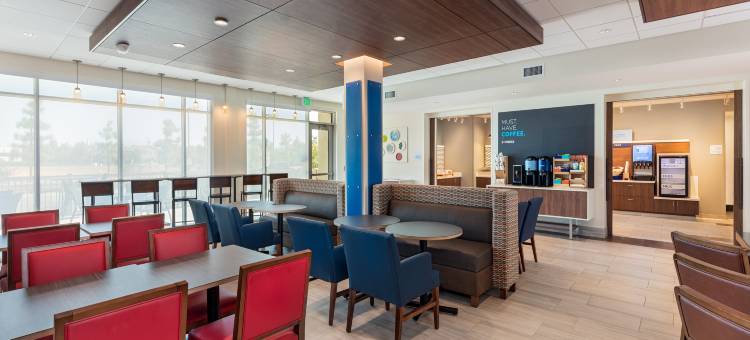 莫雷诺谷里弗赛德智选假日套房(Holiday Inn Express & Suites MORENO VALLEY - RIVERSIDE by IHG)图片