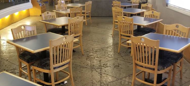 诺布尔斯维尔温德姆呗盟套房酒店(Baymont by Wyndham Noblesville)图片