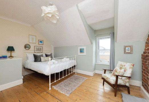 Characterful City Maisonette for 4 Hotel Overview