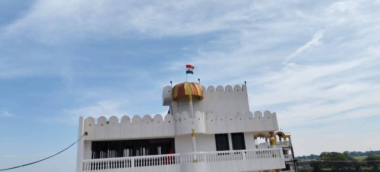 卡里什玛宫酒店巴德纳瓦尔(Hotel Karishma Palace Badnawar)图片