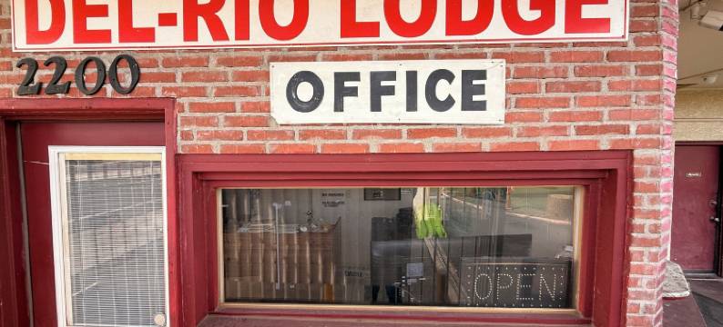 Del Rio Hotel O Near Mesa Downtown图片