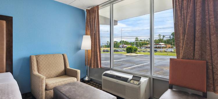 OYO格林维尔US-321公路附近的Relax inn(Relax Inn by OYO Greeneville Near Hwy US-321)图片