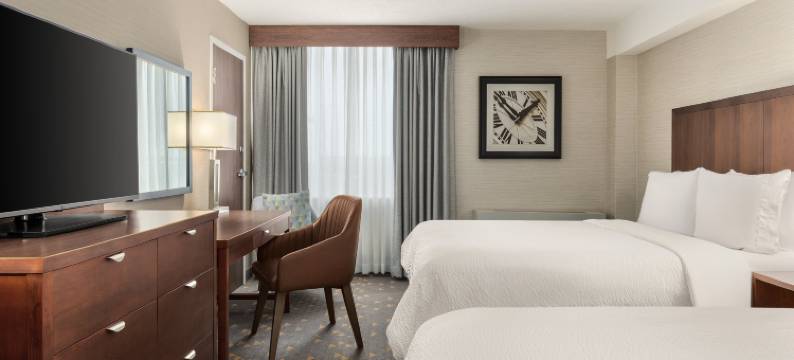 奥克维尔中心假日酒店(Holiday Inn OAKVILLE (CENTRE) by IHG)图片