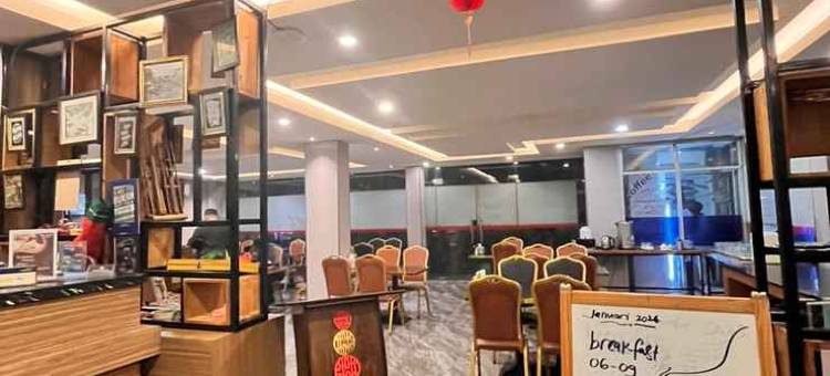 穆斯蒂卡塞嫩酒店(Hotel Mustika Senen)图片