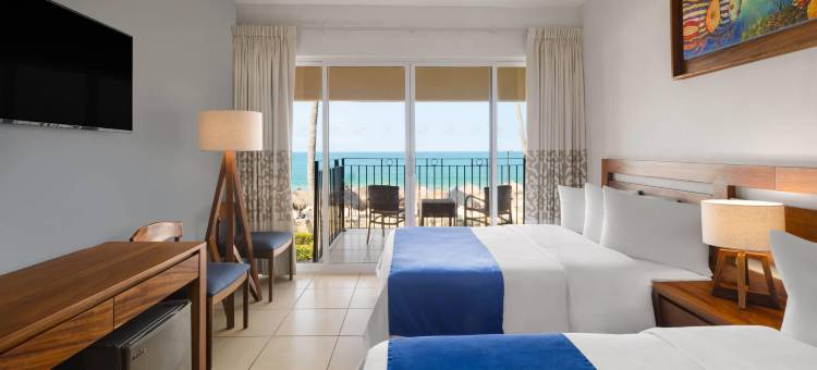 布塞里亚斯的Grand Decameron Complex, A Trademark 全包酒店(Grand Decameron Complex Bucerias, A Trademark All Inclusive)图片