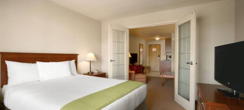 圣约翰堡速8酒店(Super 8 by Wyndham Fort St. John BC)图片