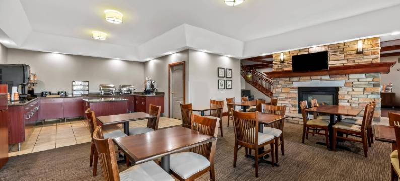 雷德温丽怡酒店(Country Inn & Suites by Radisson, Red Wing, MN)图片