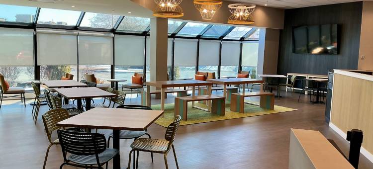 蒙特利尔布罗瑟德希尔顿Spark酒店(Spark by Hilton Montreal Brossard)图片
