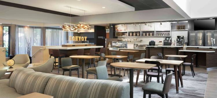 迈阿密机场西/多拉尔万怡酒店(Courtyard Miami Airport West/Doral)图片