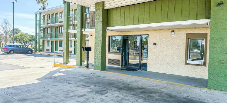 OYO 莫比尔酒店 - 阿拉巴马 I-65 机场大道(OYO Hotel Mobile, Al I-65 at Airport Blvd)图片