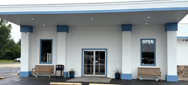 牛顿贝蒙特套房酒店(Baymont Inn & Suites Newton IA)图片