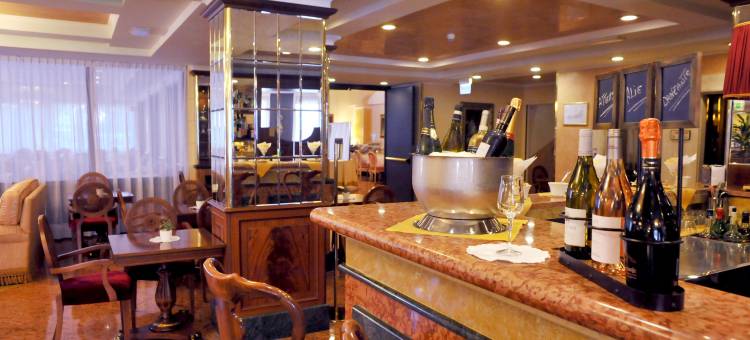 圣巴巴拉酒店(Santa Barbara Hotel)图片