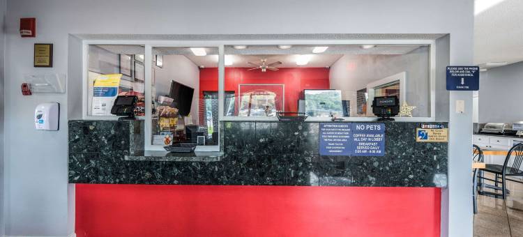 大学伊克诺套房酒店(Econo Lodge Inn & Suites University)图片