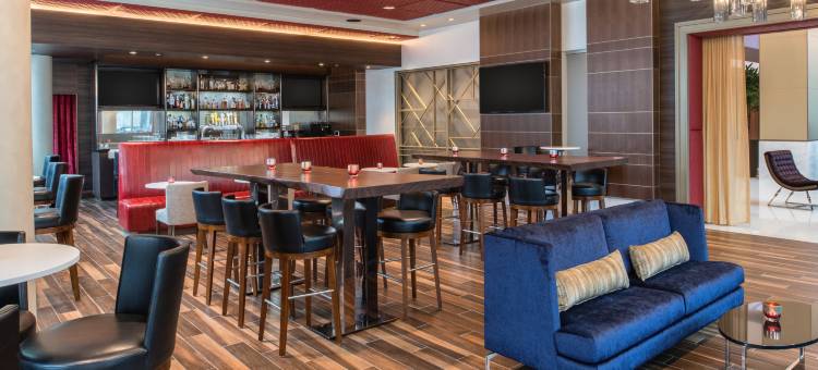 西雅图市区先民广场希尔顿安泊酒店(Embassy Suites by Hilton Seattle Downtown Pioneer Square)图片