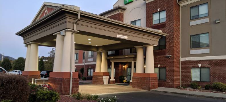 克莱浦山里奇兰兹区智选假日酒店及套房(Holiday Inn Express & Suites CLAYPOOL HILL (RICHLANDS AREA) by IHG)图片