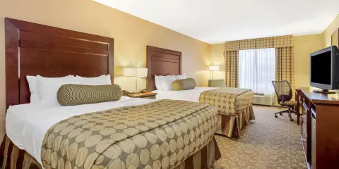 迪金森拉昆塔温德姆套房酒店