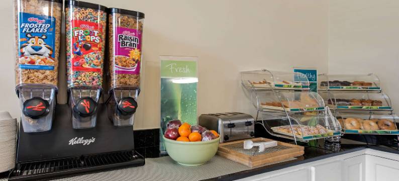 拉斐特I-65凯艺套房酒店(Quality Inn & Suites Lafayette I-65)图片