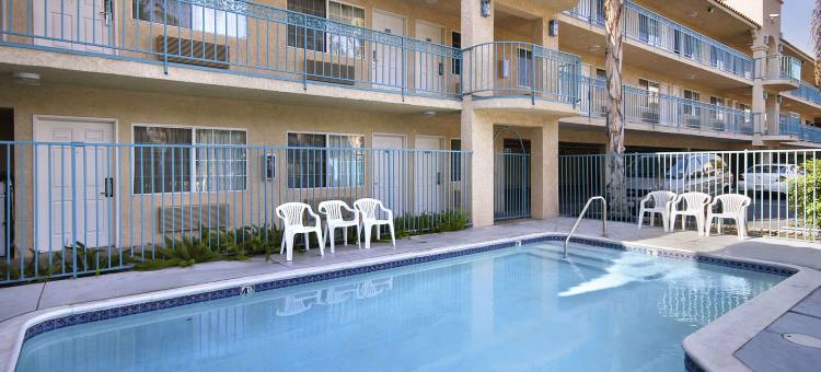 泰勒购物中心海滨戴斯酒店(Days Inn by Wyndham Riverside Tyler Mall)图片