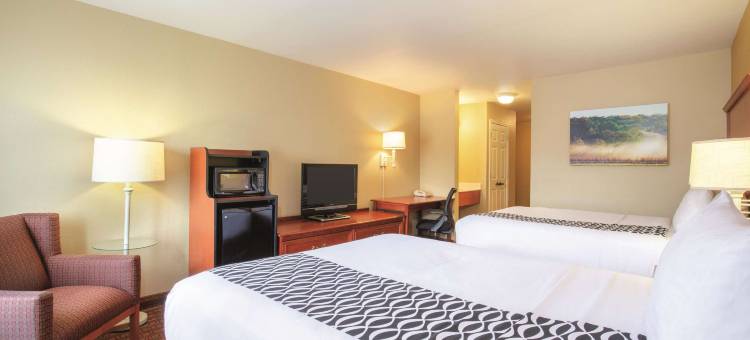 本顿维尔拉昆塔温德姆套房酒店(La Quinta Inn & Suites by Wyndham Bentonville)图片