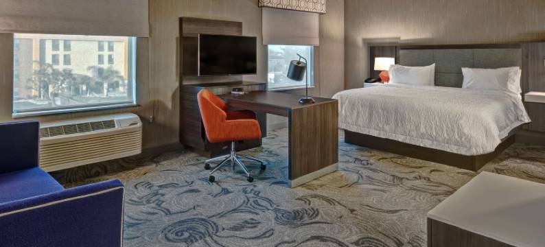 弗雷斯诺机场欢朋酒店(Hampton Inn Fresno Airport)图片