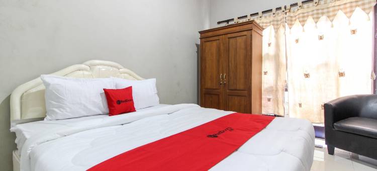 红多兹酒店-近梭罗巴拉潘站2号(RedDoorz Near Solo Balapan Station 2)图片