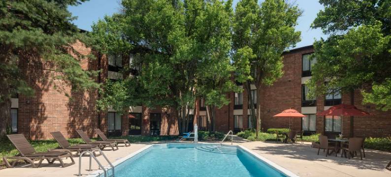 芝加哥-唐纳斯格罗夫贝斯特韦斯特酒店(Best Western Chicago - Downers Grove)图片