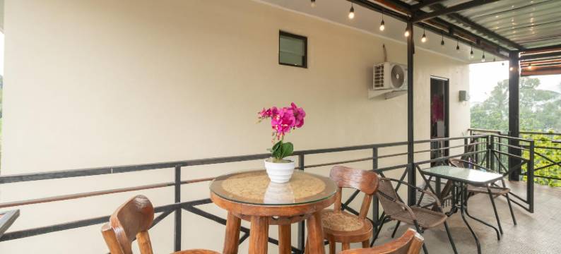 红多兹Plus酒店-近冼都丛林(RedDoorz Plus Near Jungeland Sentul)图片